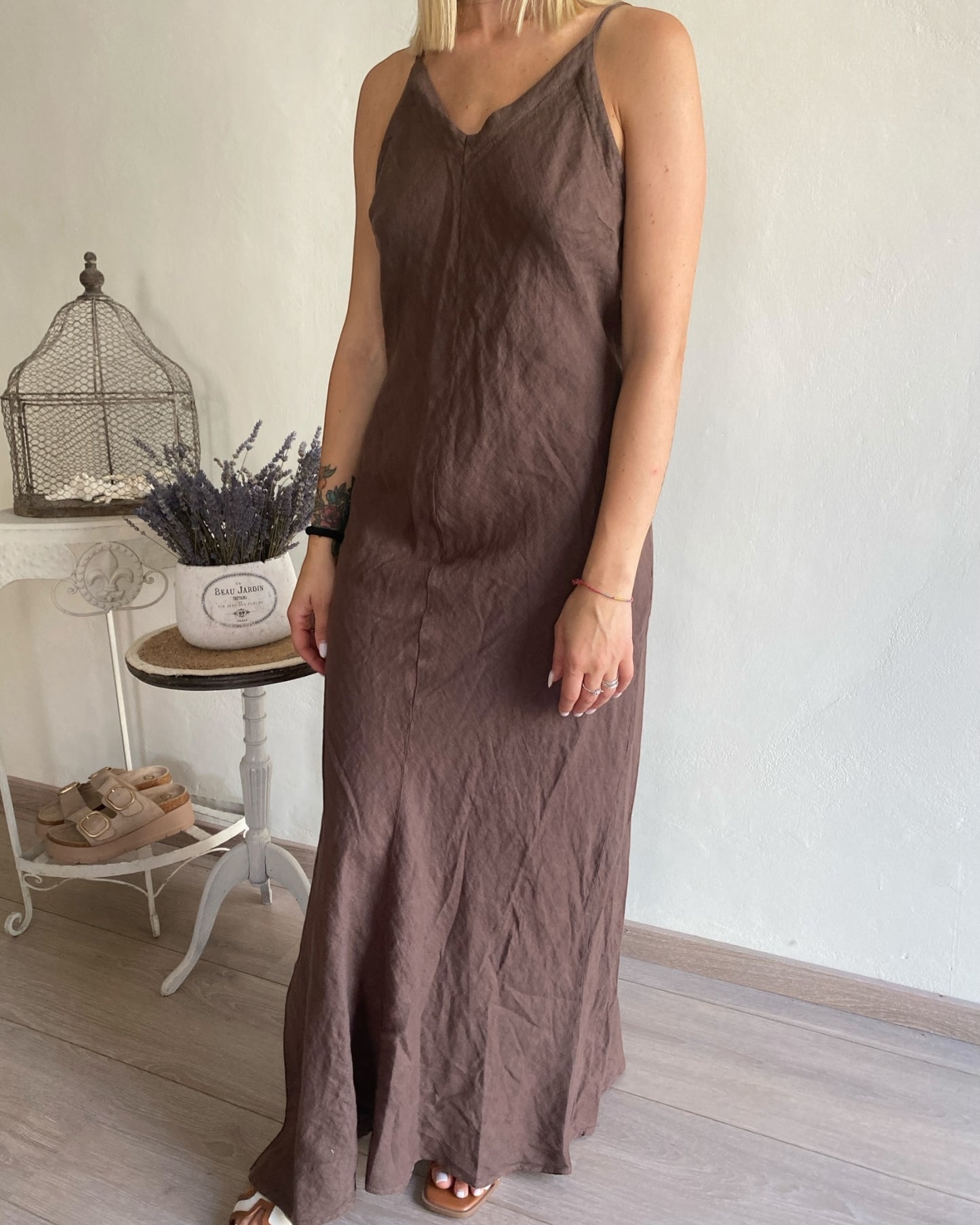 Abito lungo lino scollo V con dietro regolabile art. 7656 CHEAP&CHIC
