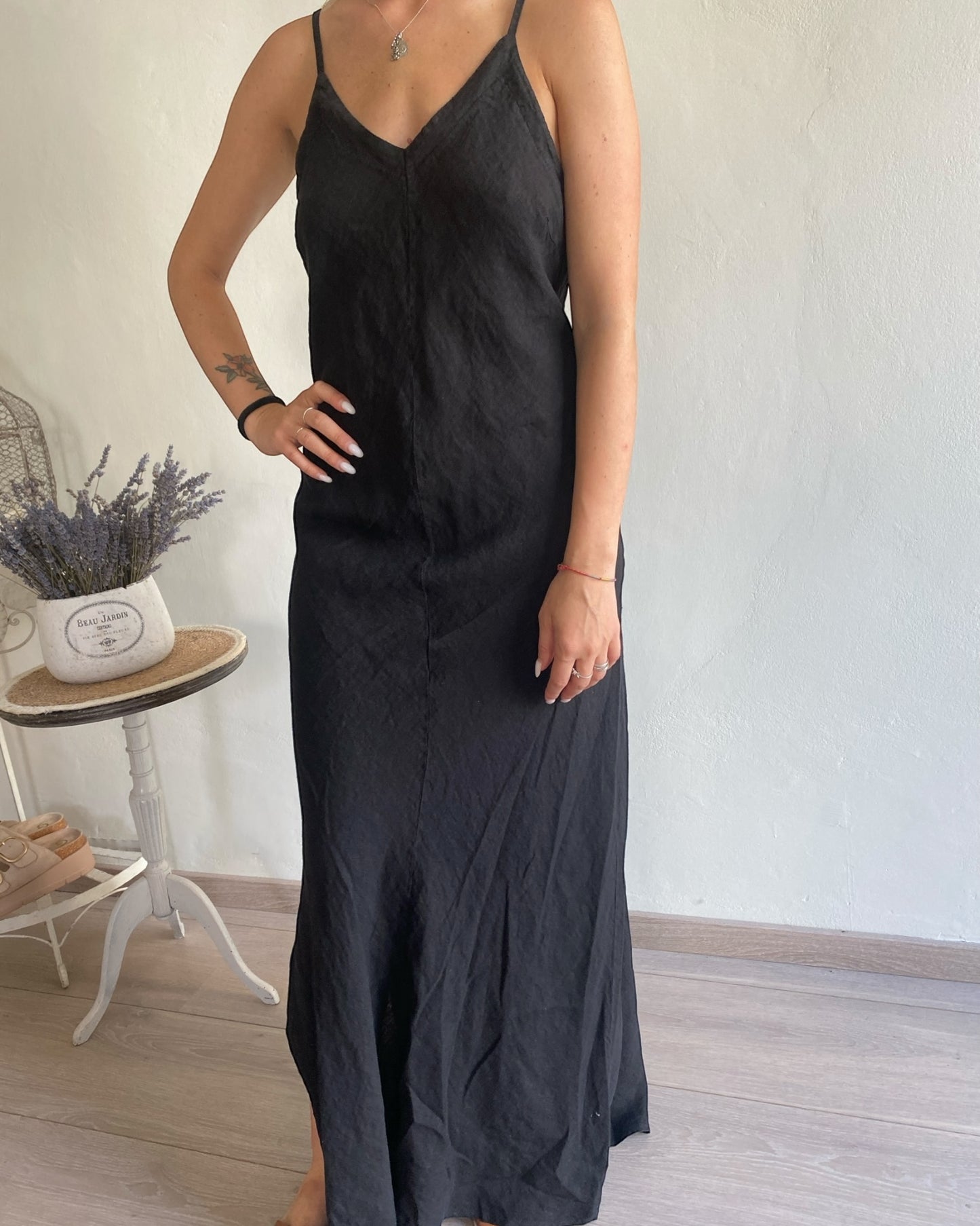 Abito lungo lino scollo V con dietro regolabile art. 7656 CHEAP&CHIC