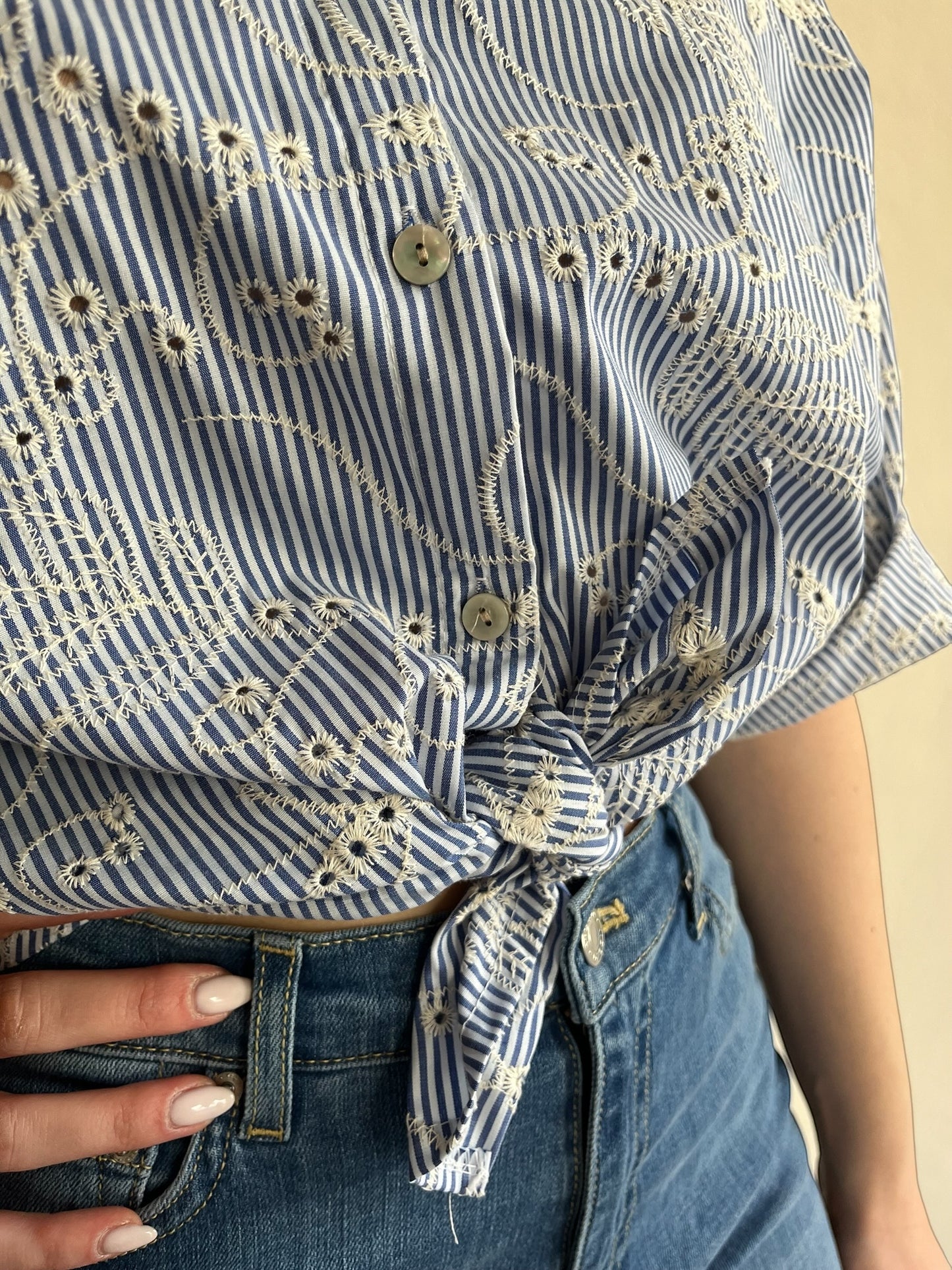 Camicia coreana righe con ricami art. MC93-908B CHEAP&CHIC