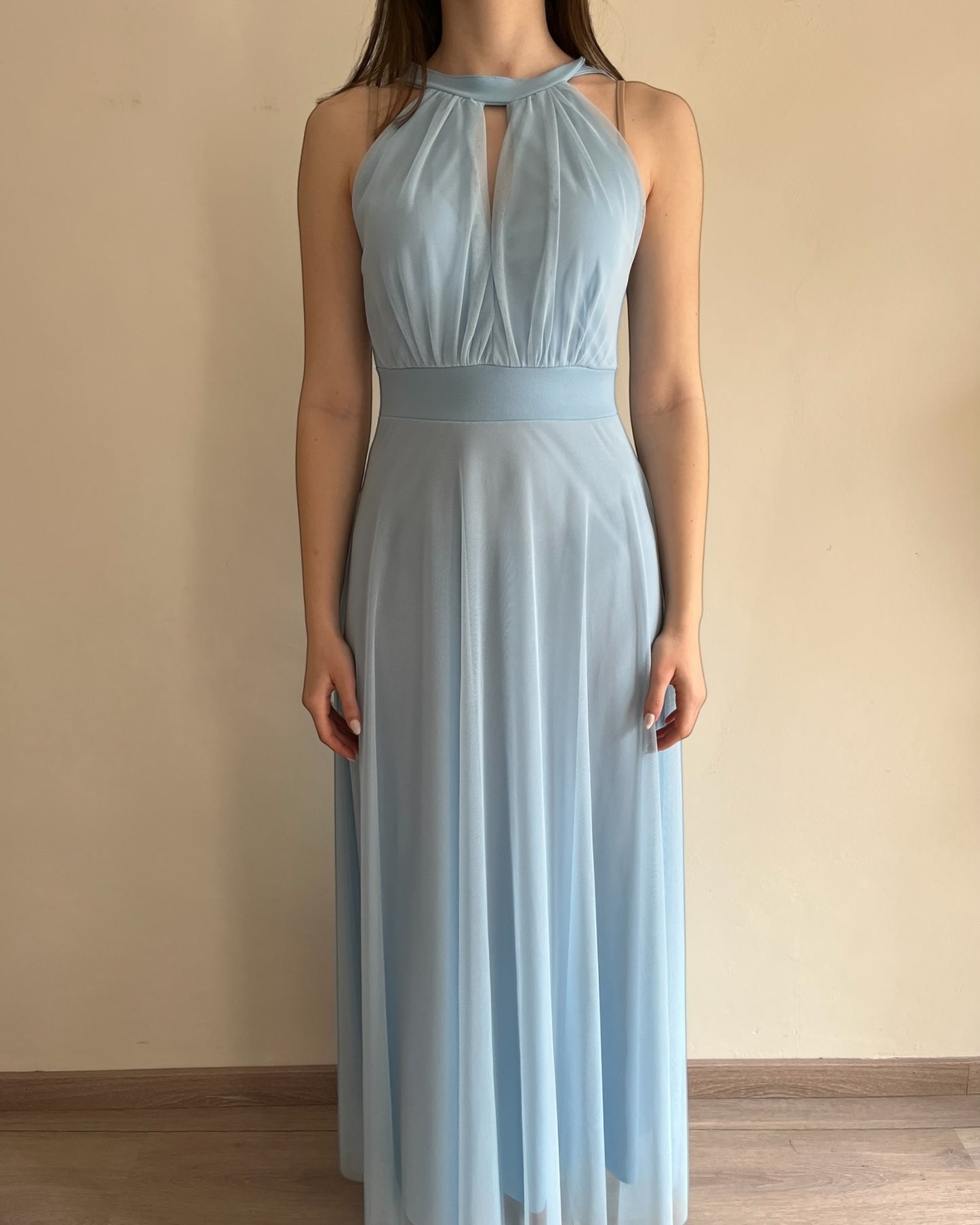 Abito lungo in tulle con scollo all’americana CHEAP&CHIC