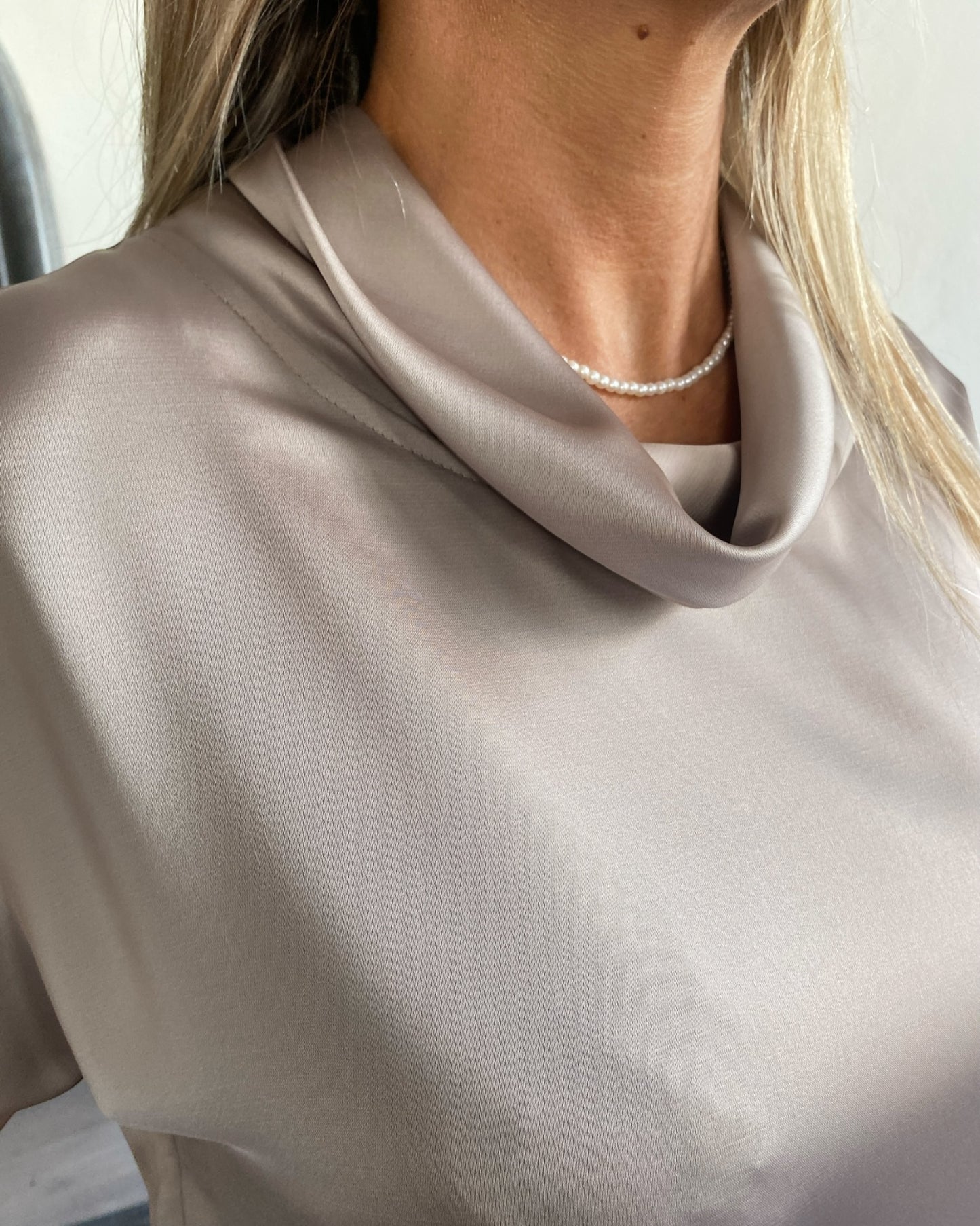 Blusa con collo ciambella art. L24YBF VERBENA LOLA by SANDRO FERRONE