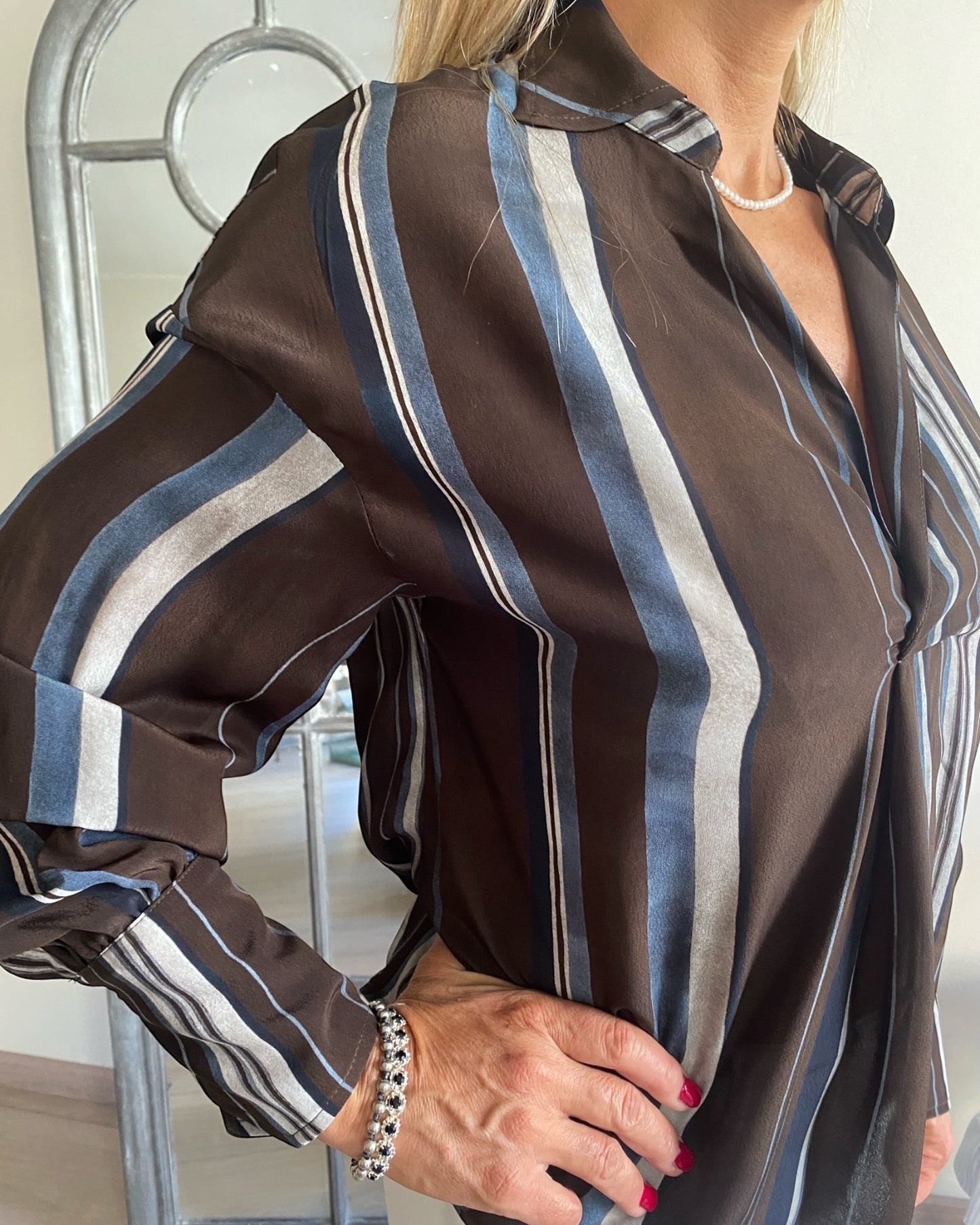 Camicia stampata con scollo V art. S165YBF CLOSER Lola by Sandro FERRONE
