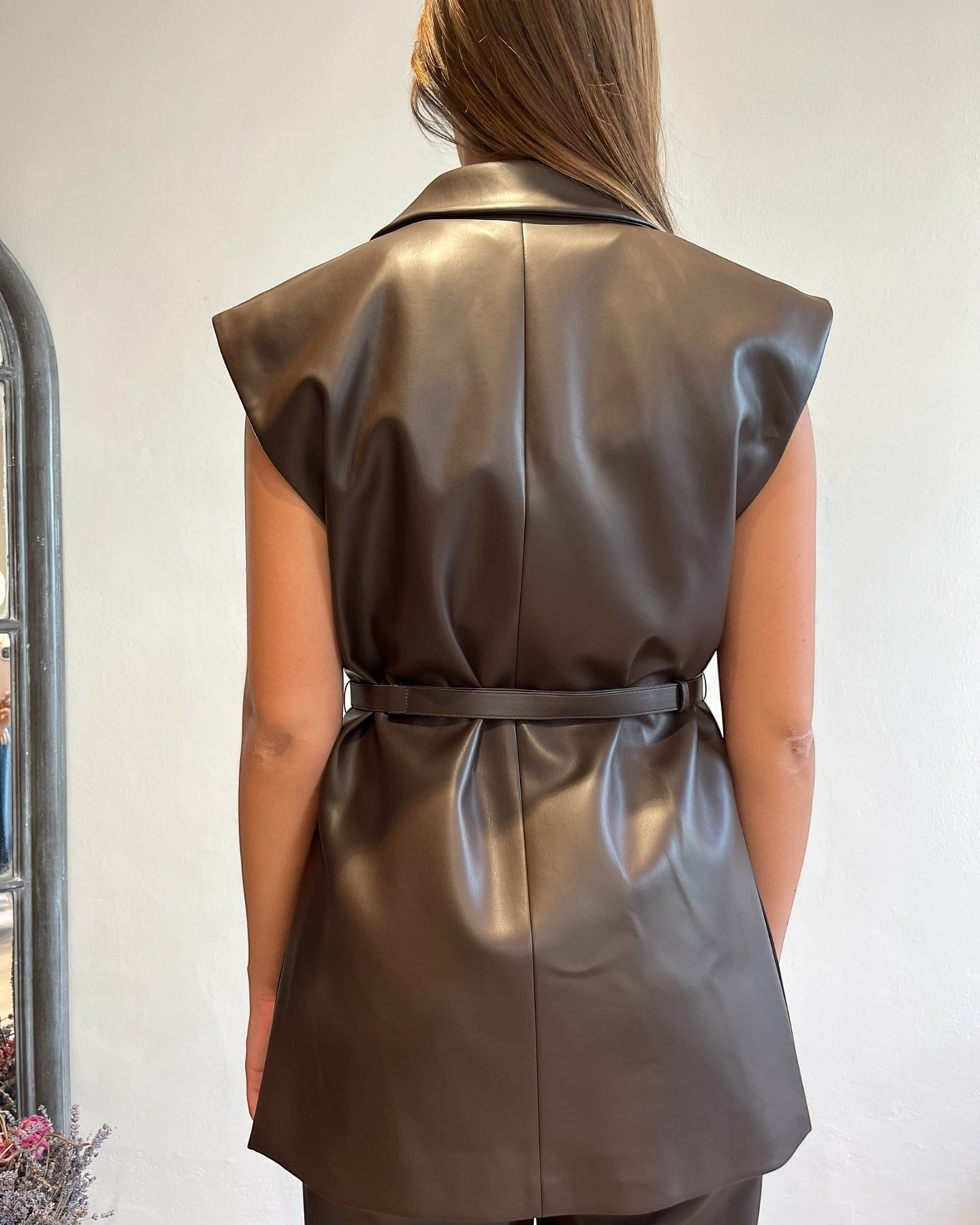 Gilet ecopelle con cintura art. LC95KGJC IMPERIAL