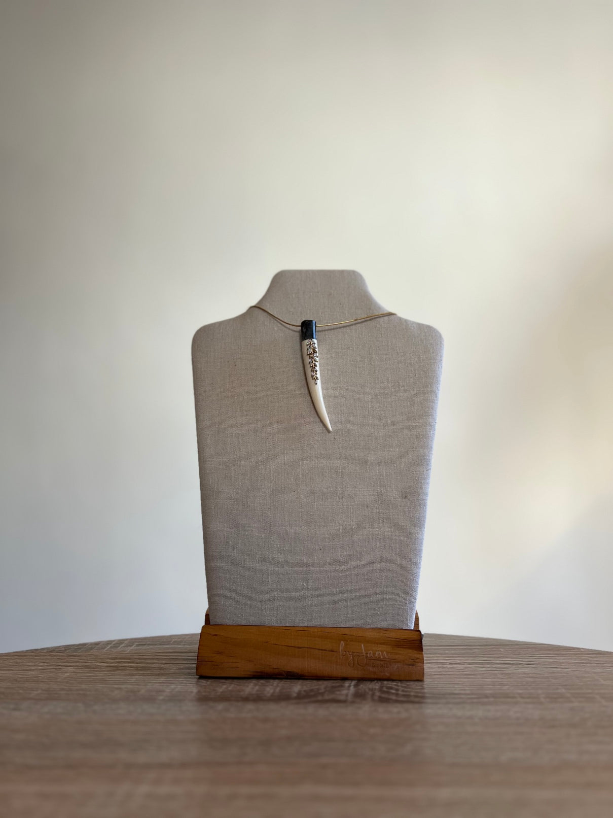 Collana corno e brillantini