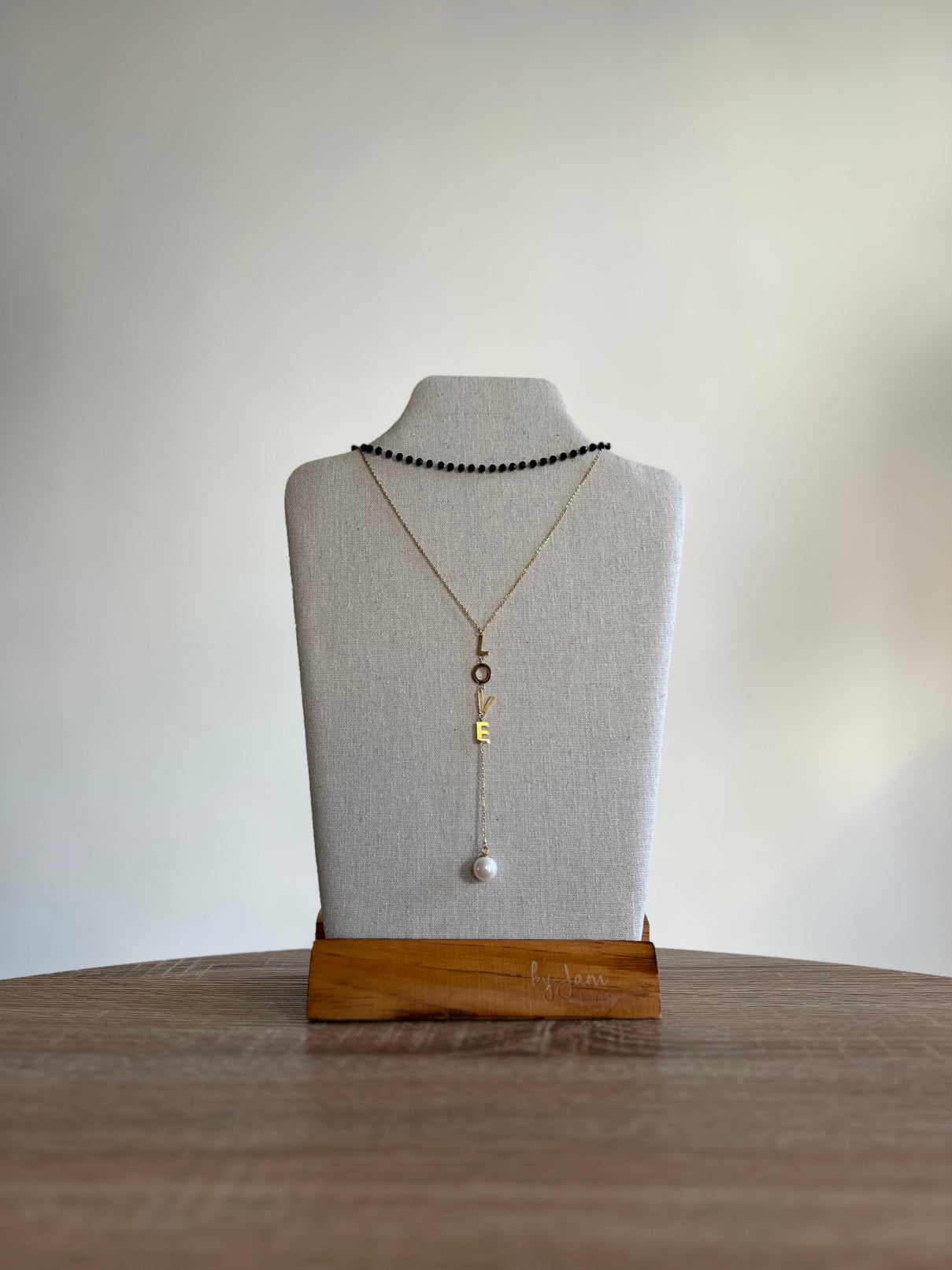 Collana con Scritta LOVE e Perla
