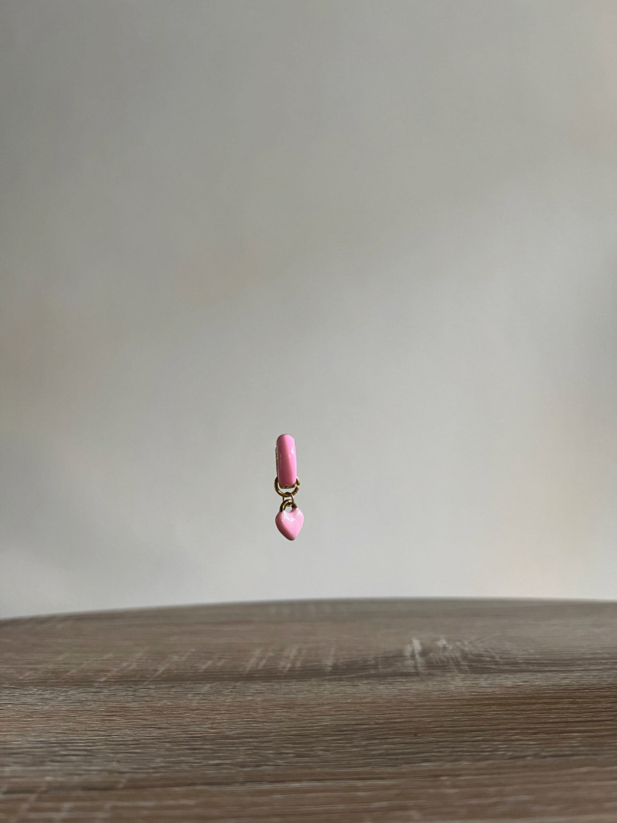 Mono Orecchino Cuoricino Rosa Pendente