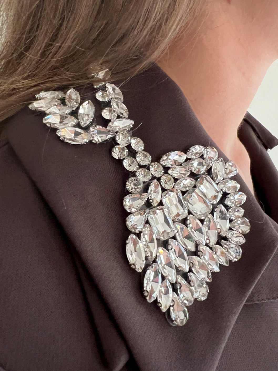 Abito con brillanti su colletto art. AFIYIFT IMPERIAL