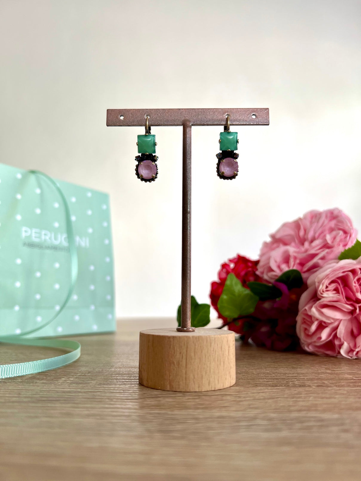 Orecchini con pietra verde smeraldo e cristallo rosa DIMITRIADIS