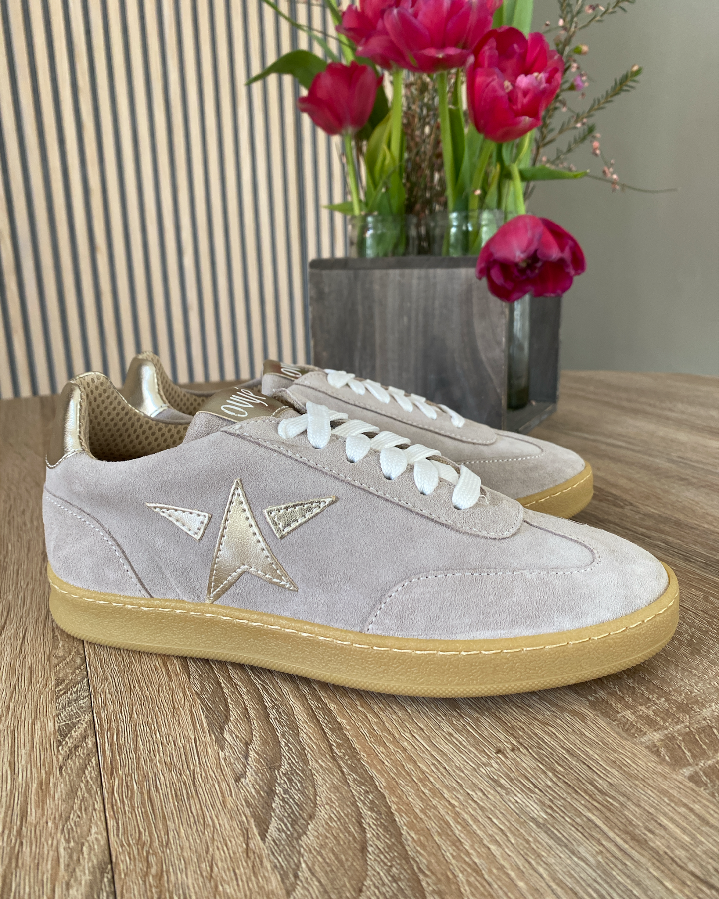 Sneakers scamosciata art. AM2430 OVYE'