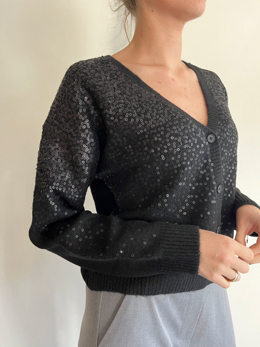 Maglia con paillettes TENSIONE IN HLM174