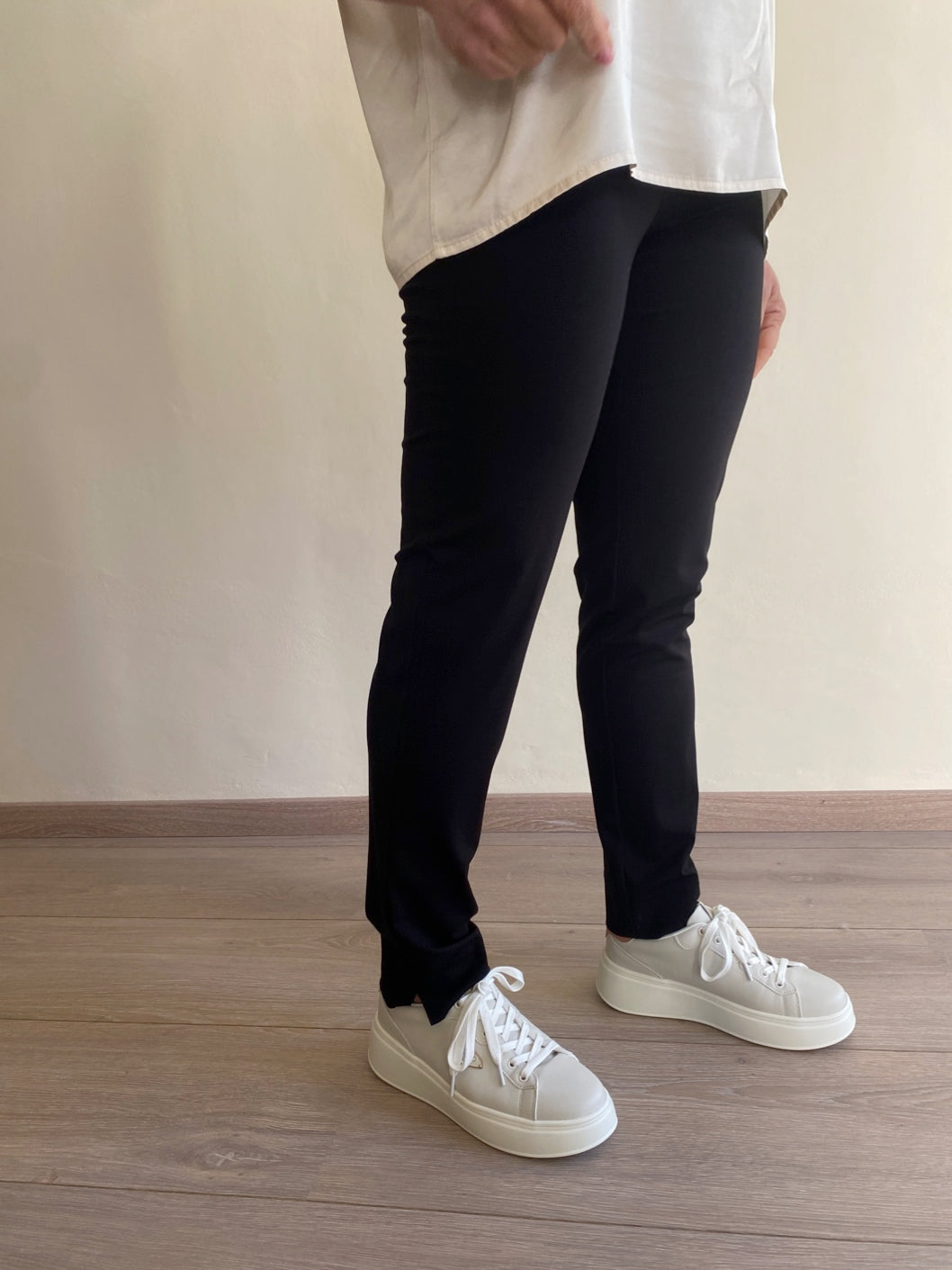 Pantaloni sigaretta art. 17280 CARLA FERRONI