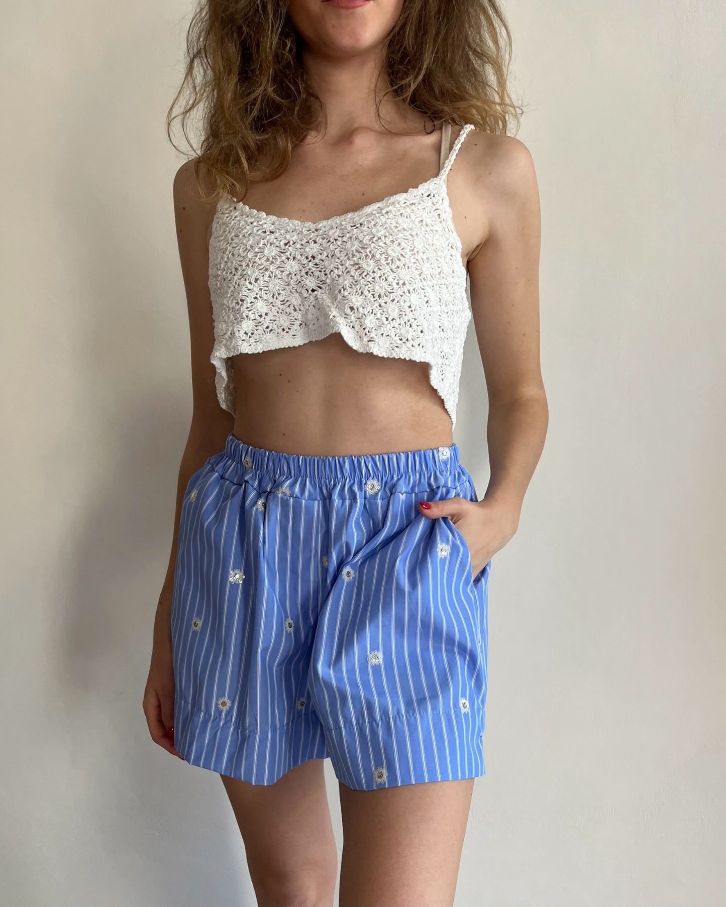 Shorts righe dettaglio ricami CHEAP&CHIC