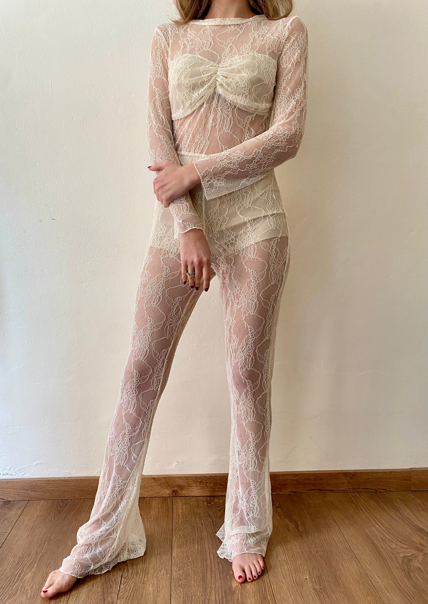 Tuta intera in pizzo art.YLA1007 Haveone