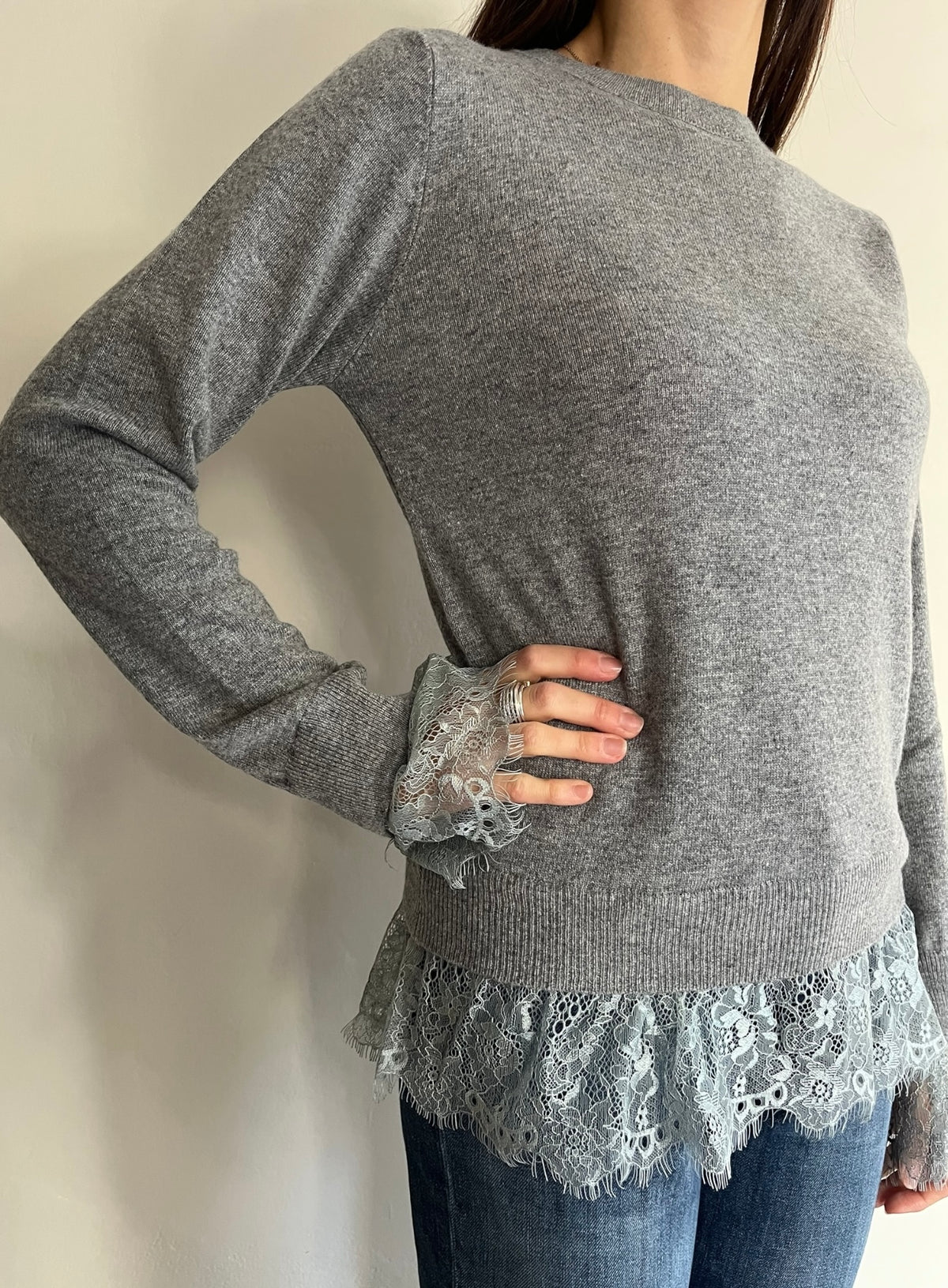 Maglia con inserti in pizzo D82636. MOTEL
