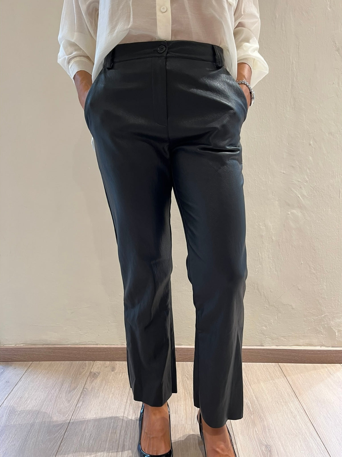 Pantalone gamba dritta in ecopelle art. 222128AICAMP TENSIONE IN