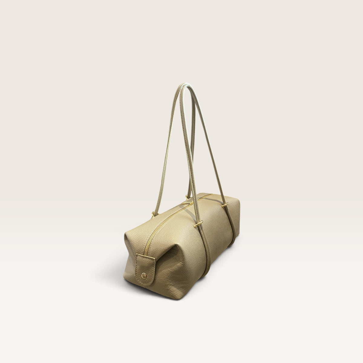Bauletto in pelle martellata