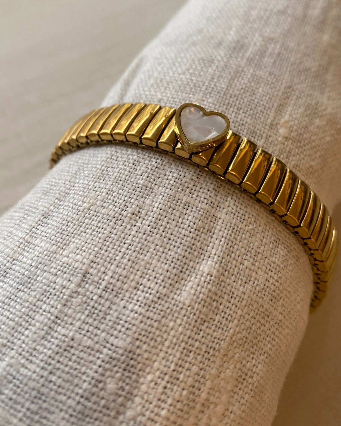 Bracciale elastico con cuore CLOEL