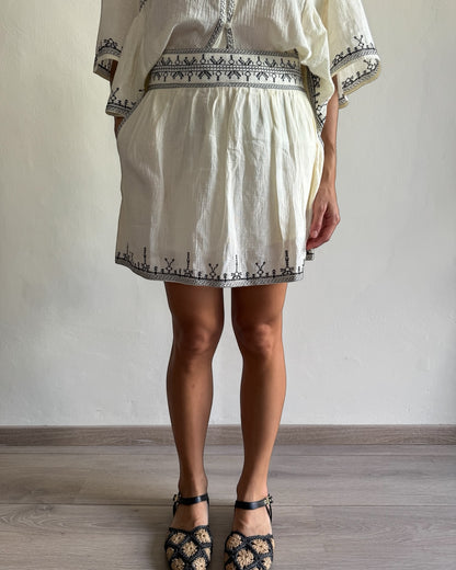Pantaloncino panna con ricami neri art. 80901.2 ARTLOVE
