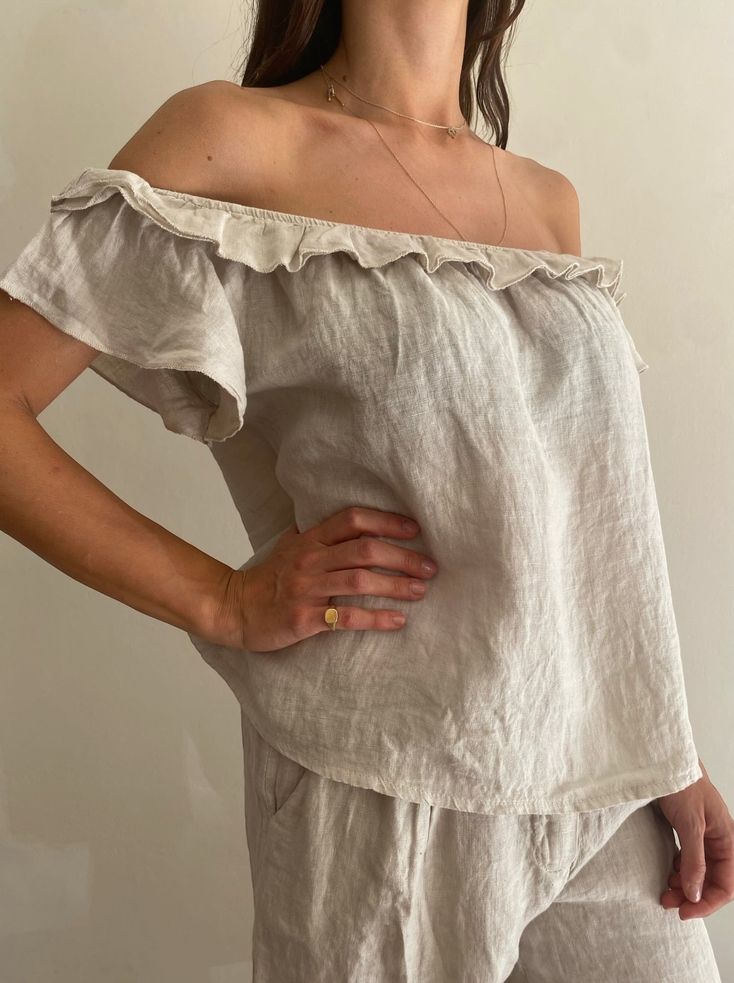 Blusa con scollo ampio e rouches art.7442 100%lino CHEAP&CHIC