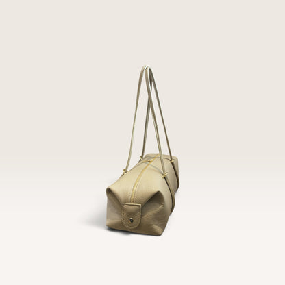 Bauletto in pelle martellata