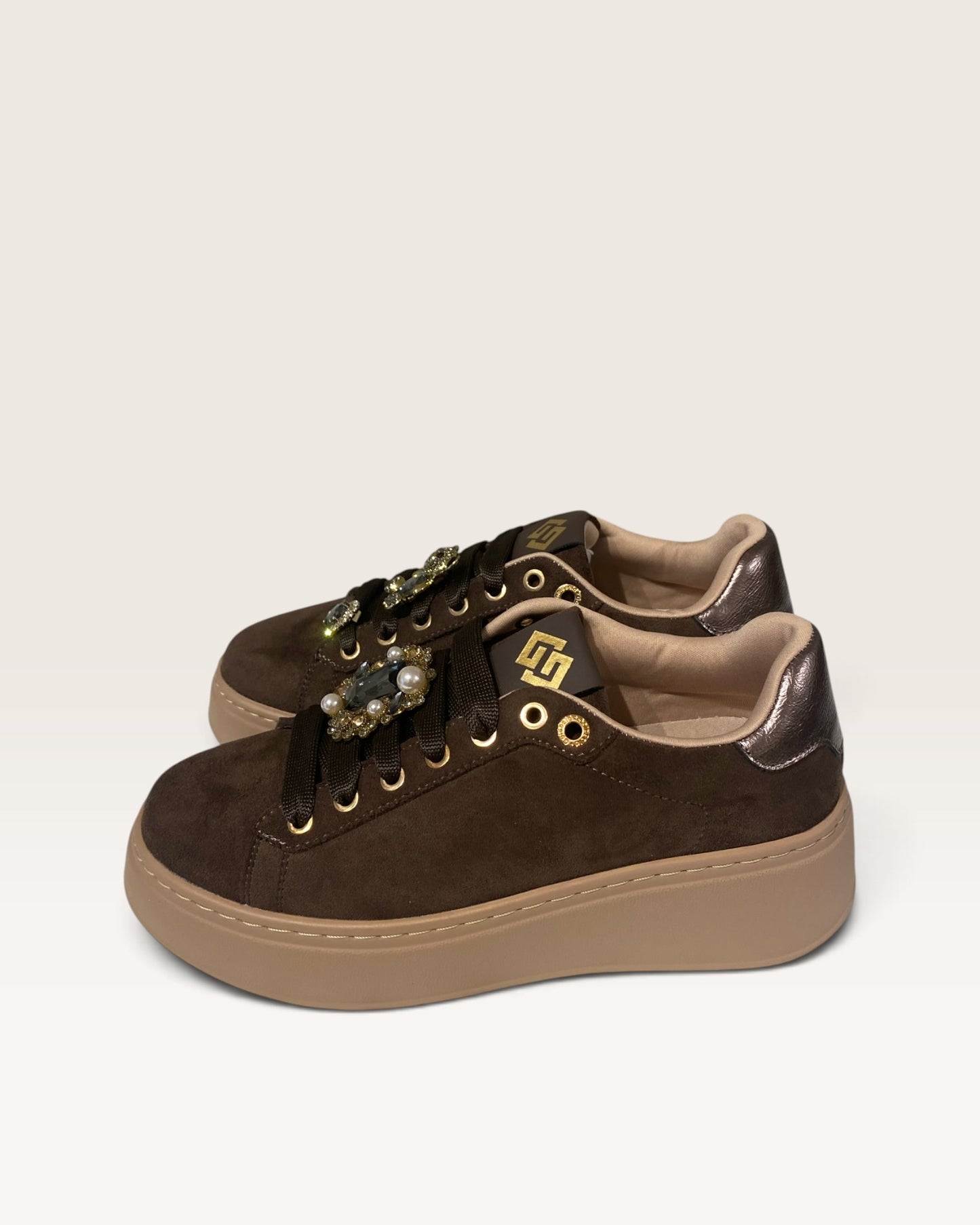 Sneakers con charms art. GB1093-1