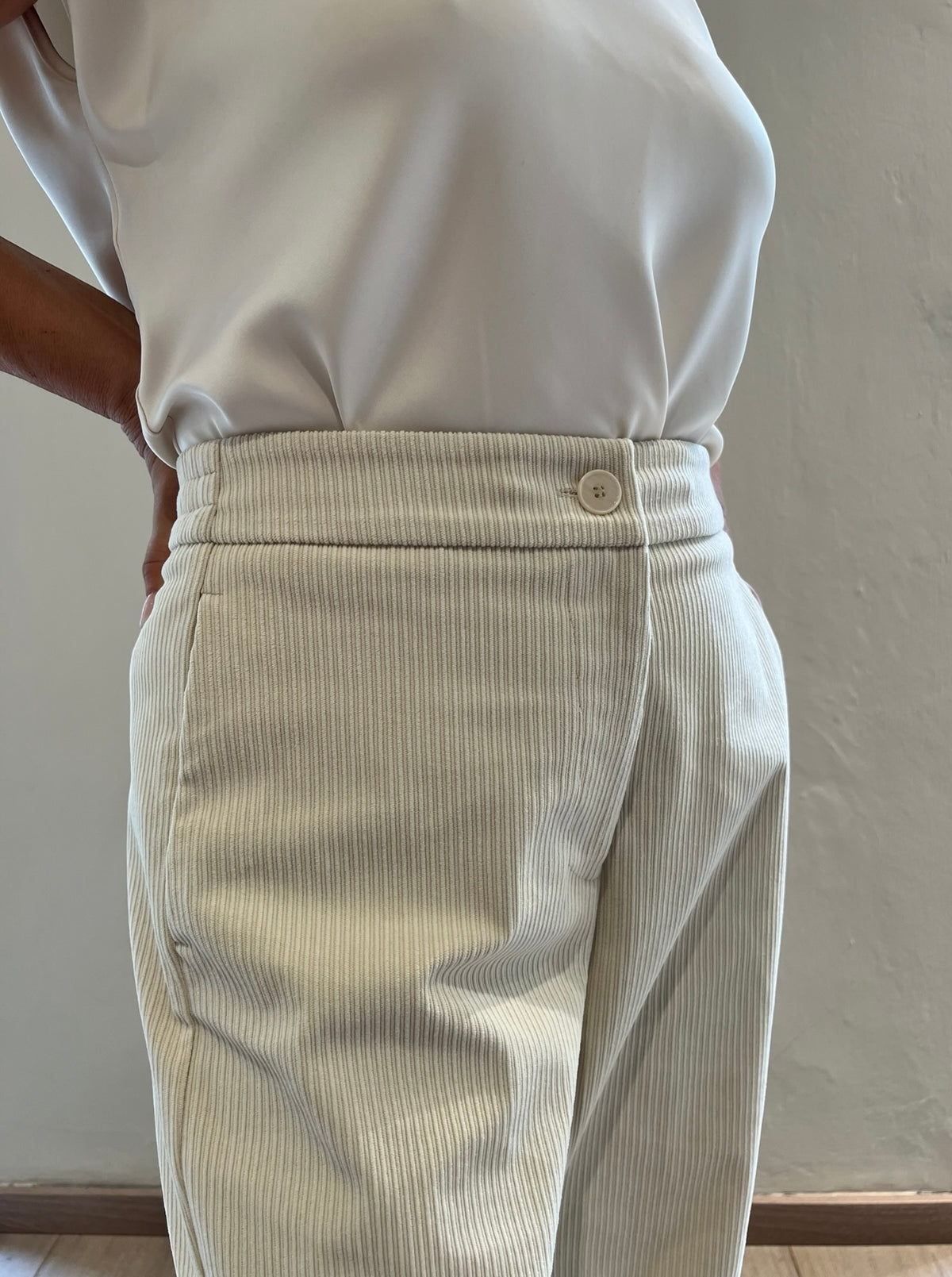 Pantalone a coste in velluto Art. L15YBG CIGNO LOLA by SANDRO FERRONE