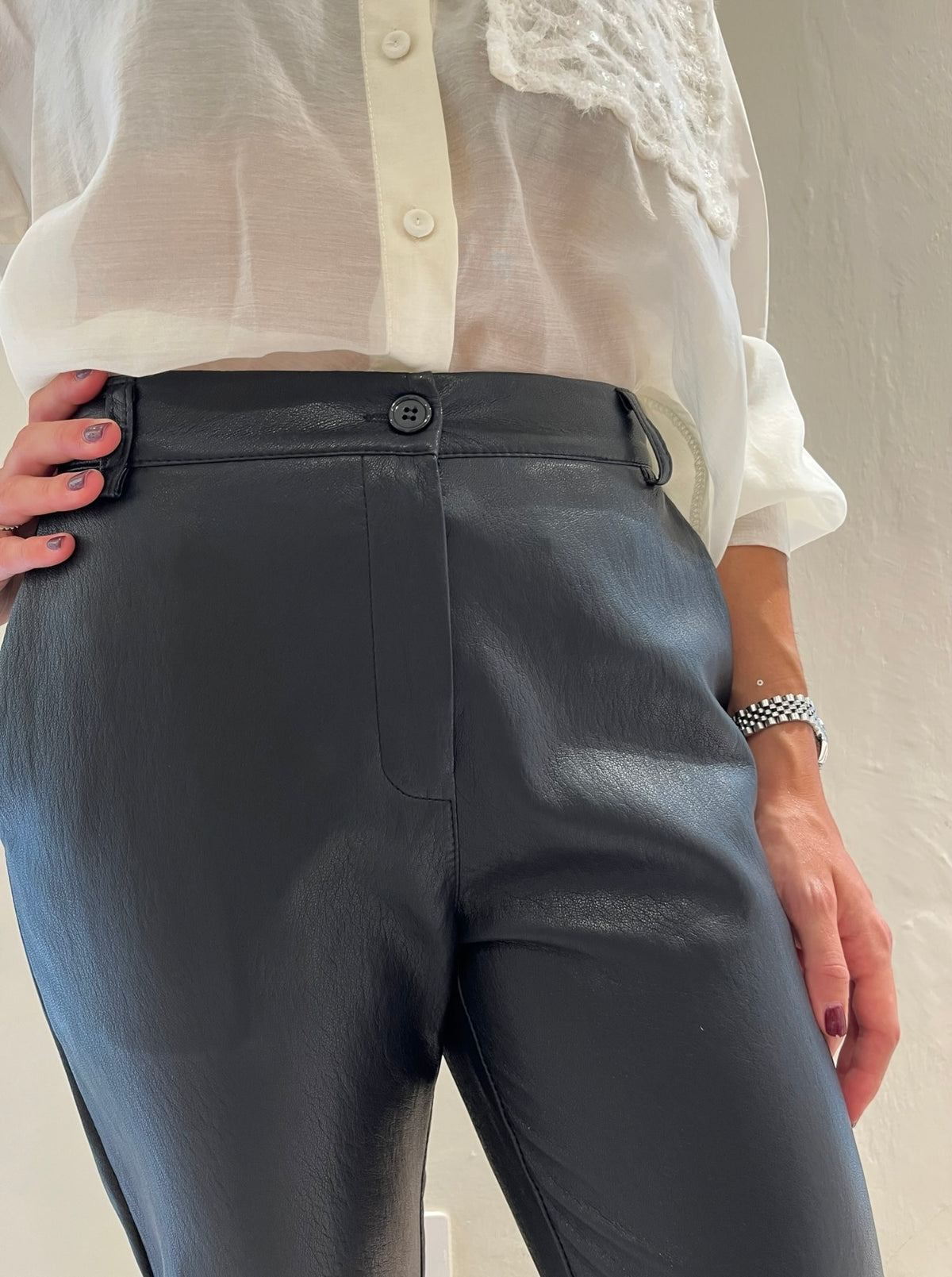 Pantalone gamba dritta in ecopelle art. 222128AICAMP TENSIONE IN