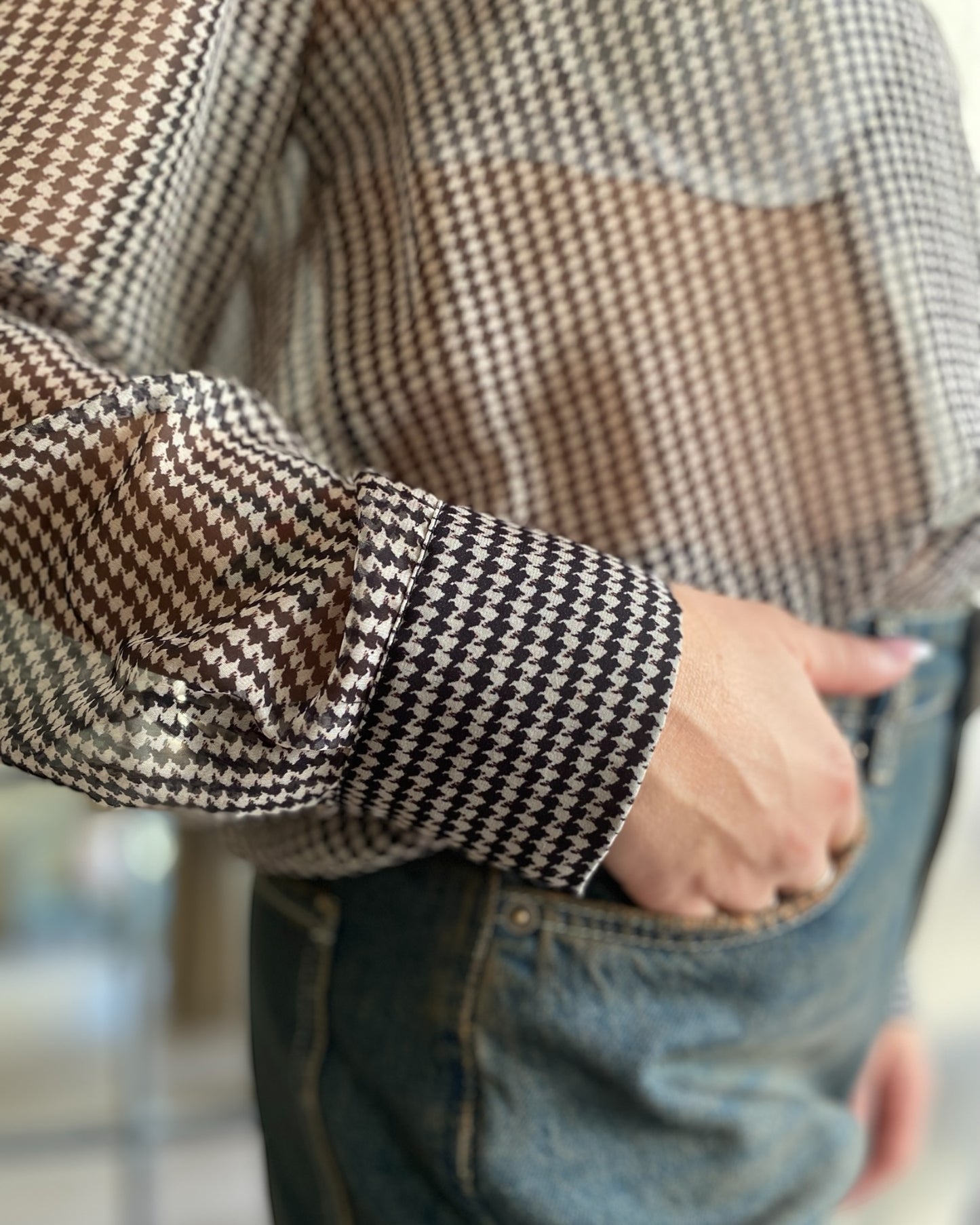 Camicia in fantasia semitrasparente art.c20095at TENSIONE IN
