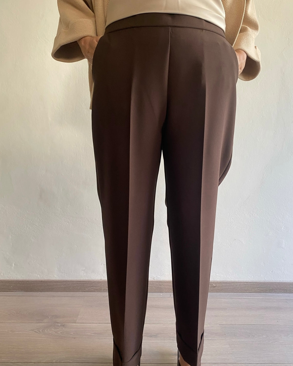 Pantalone gamba dritta con risvolto art. L18YBGAMMATURO Lola by Sandro Ferrone
