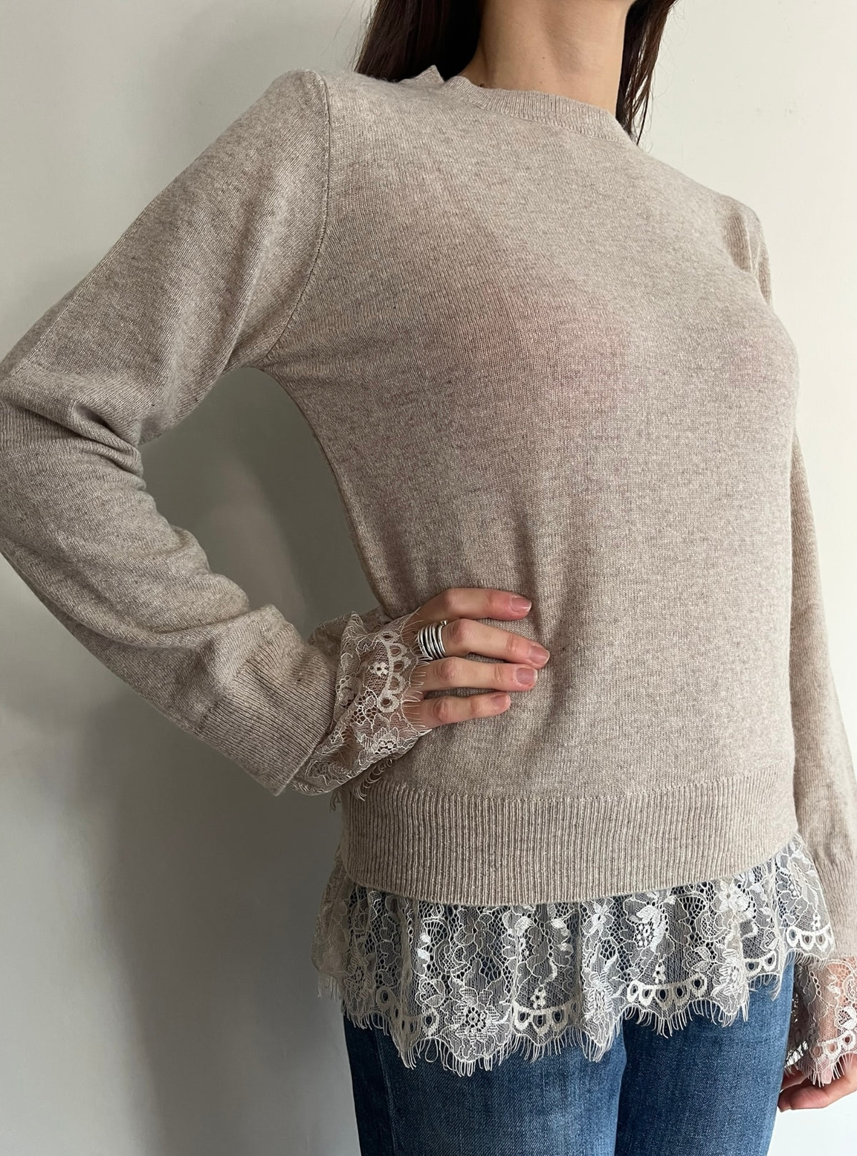 Maglia con inserti in pizzo D82636. MOTEL