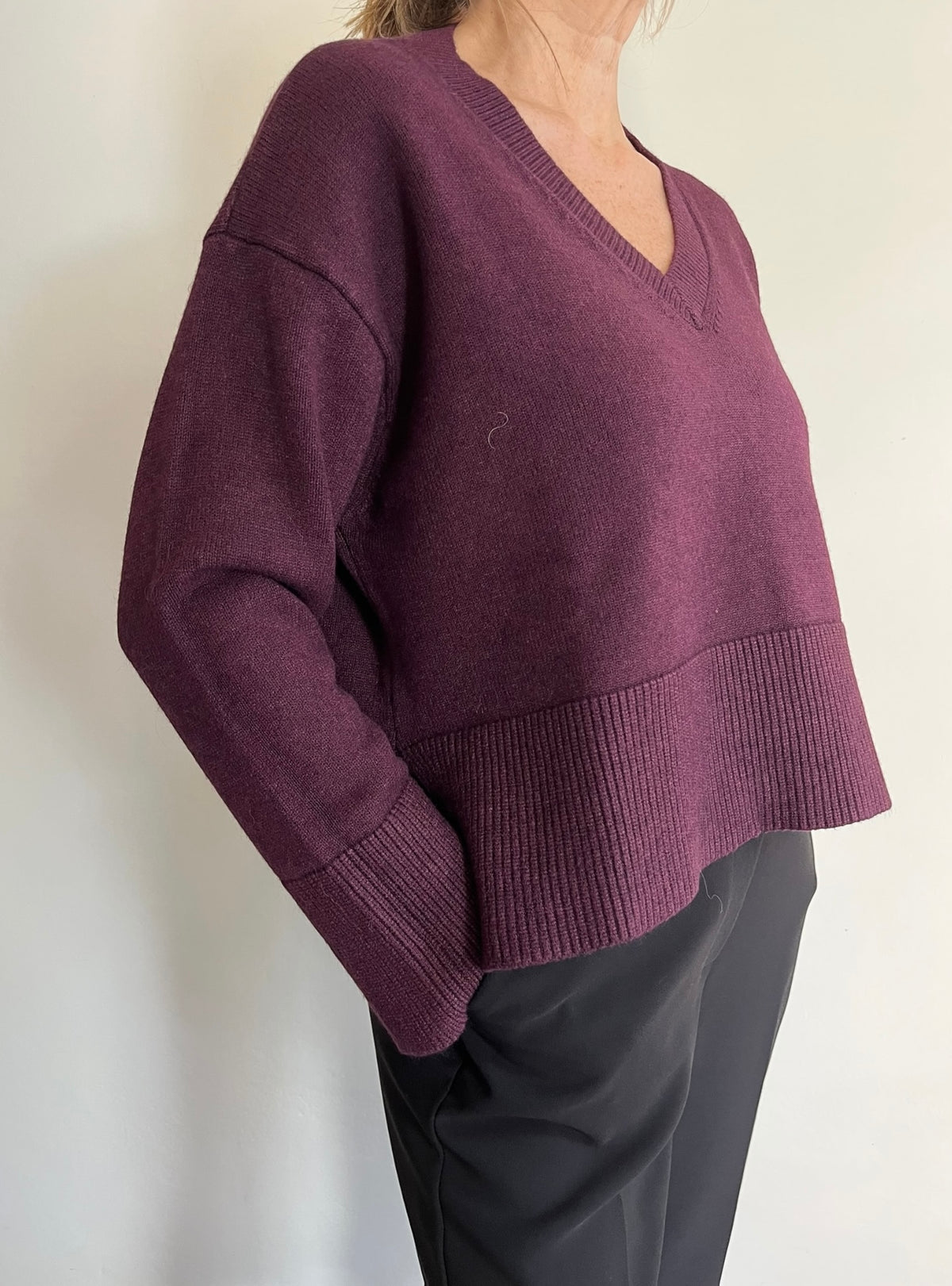 Maglia a scatoletta con scollo a V art.JN0785 CHEAP & CHIC