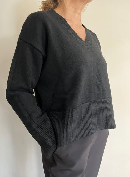 Maglia a scatoletta con scollo a V art.JN0785 CHEAP & CHIC