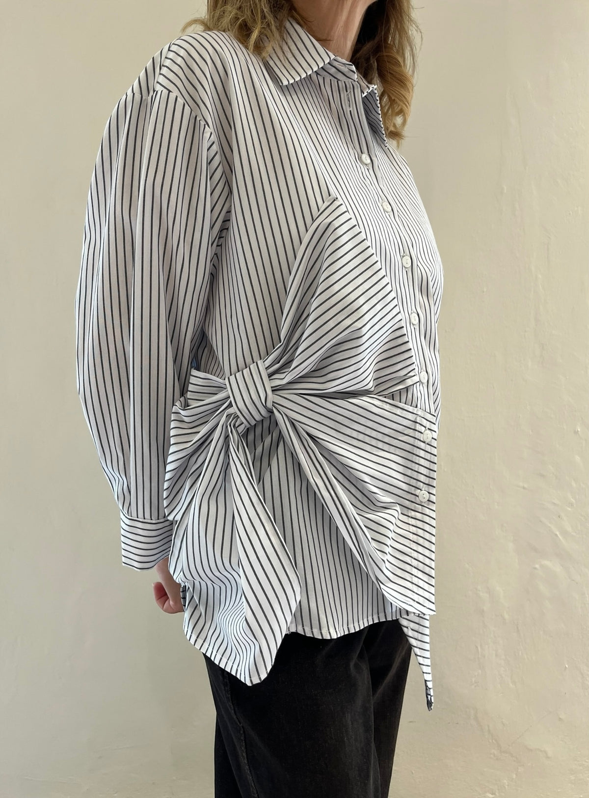 Camicia con maxi fiocco art. P6RX0218 L’archivio