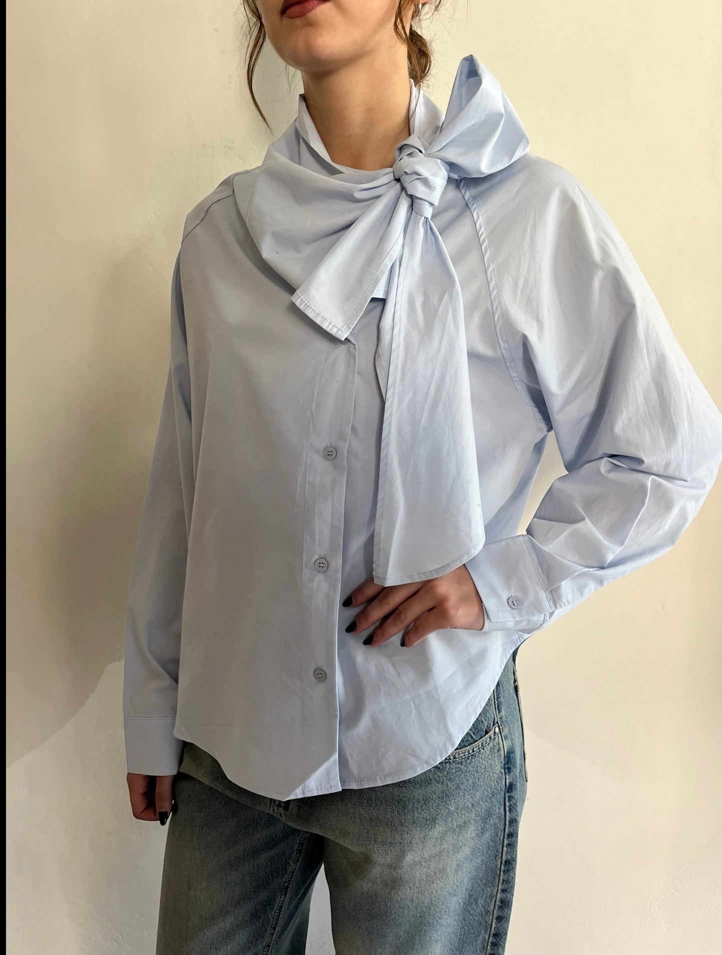 Camicia con fiocco sul collo Art. VALIA ARTLOVE