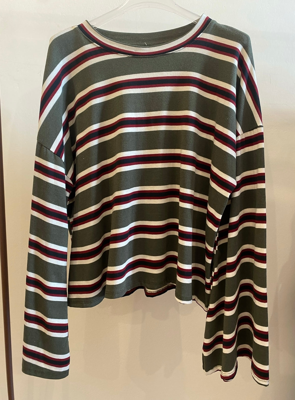 T-shirt manica lunga a righe con manica imbuto art.83725/BM310 CHEAP & CHIC