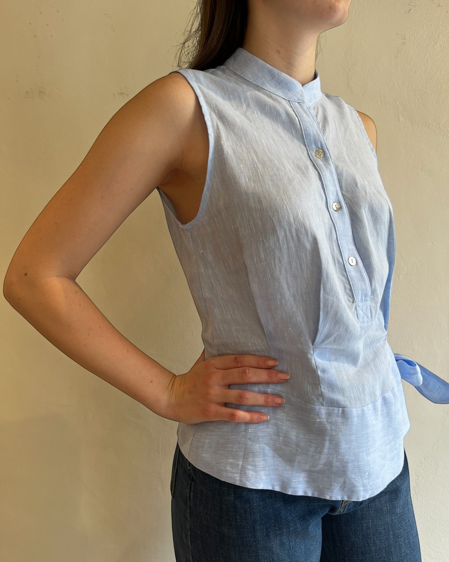 Top smanicato con nodo laterale art. MIA CENTOLINO