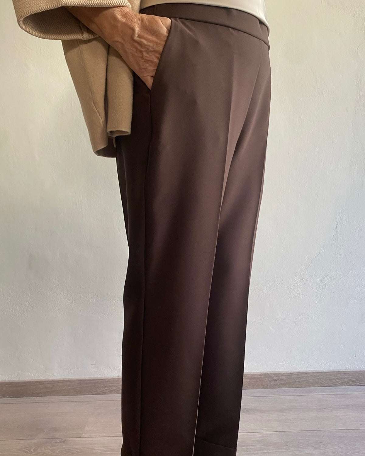 Pantalone gamba dritta con risvolto art. L18YBGAMMATURO Lola by Sandro Ferrone