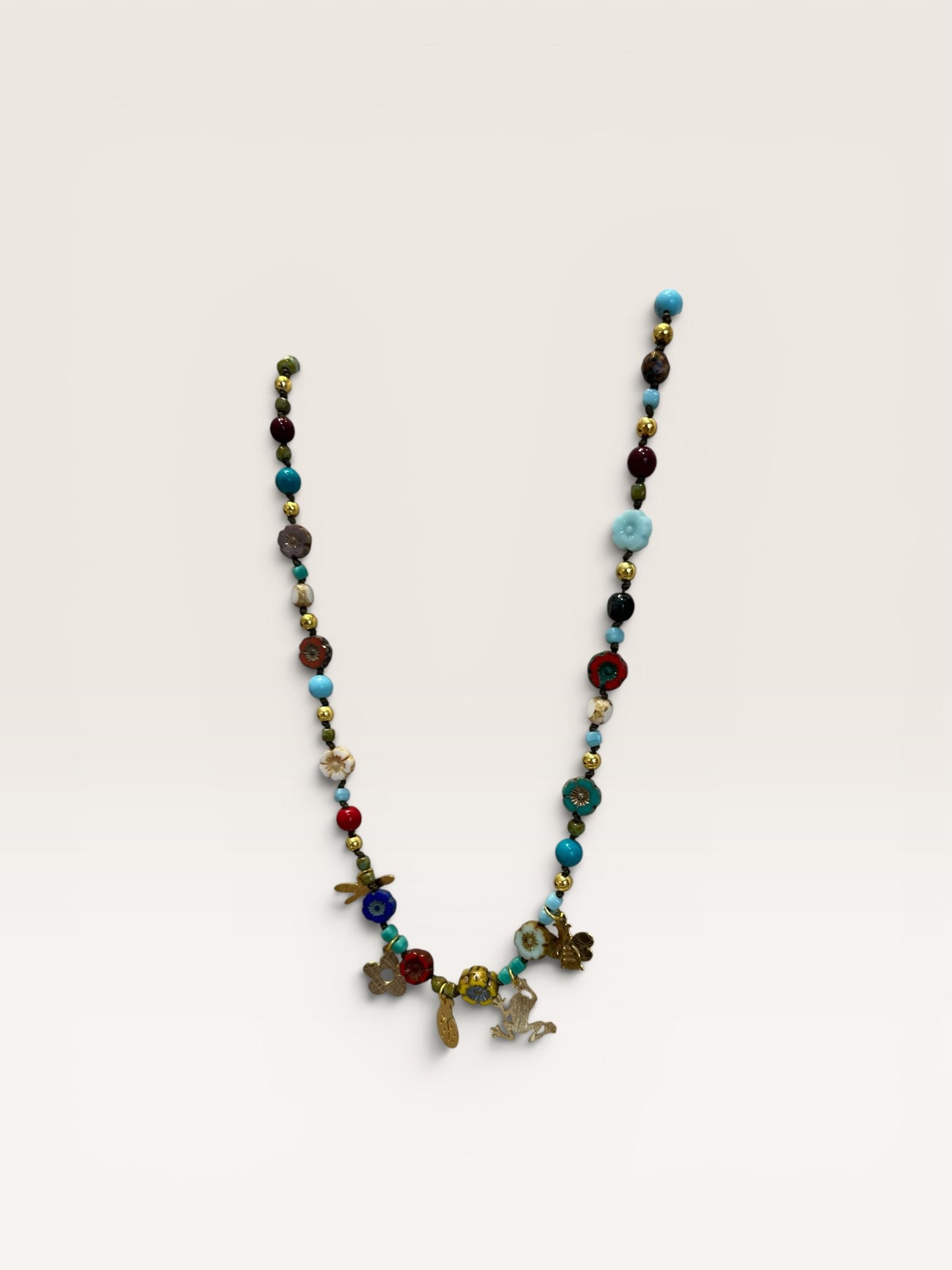 Collana con pietre e charm BARBARA BURGIO