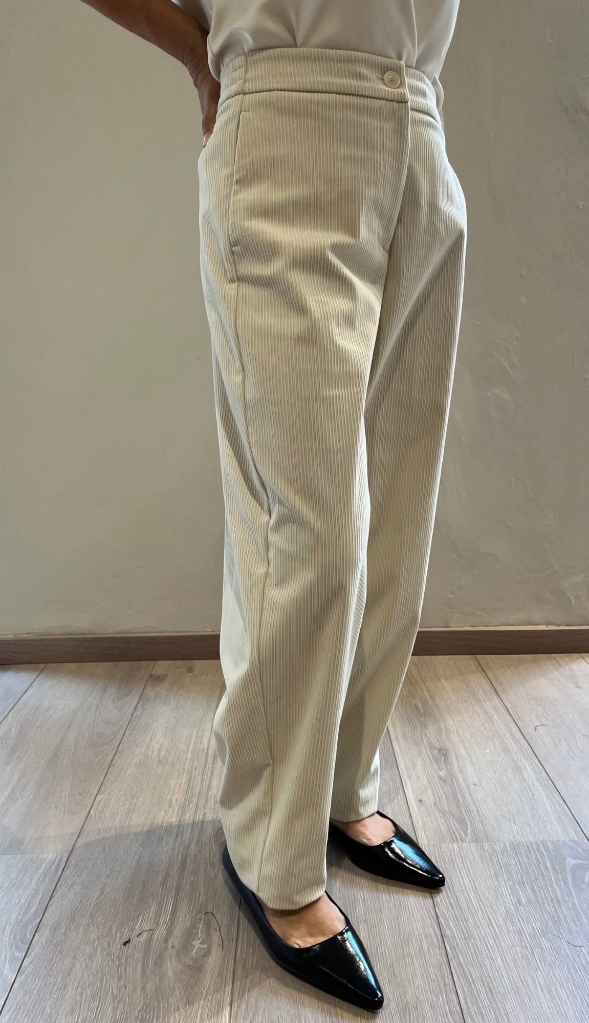 Pantalone a coste in velluto Art. L15YBG CIGNO LOLA by SANDRO FERRONE