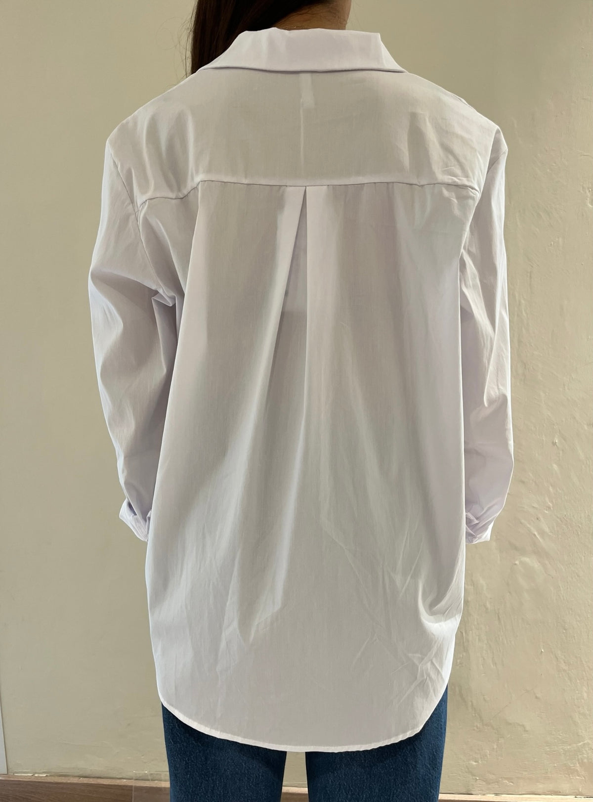 Camicia con orlo asimmetrico Art. 26103 CHEAP&CHIC