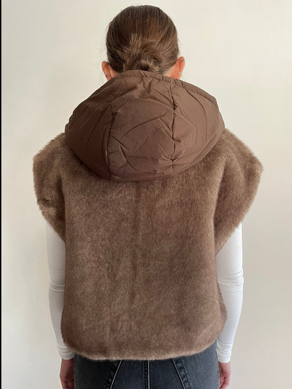 Gilet imbottito con eco fur art. GL0638 Cheap&Chic