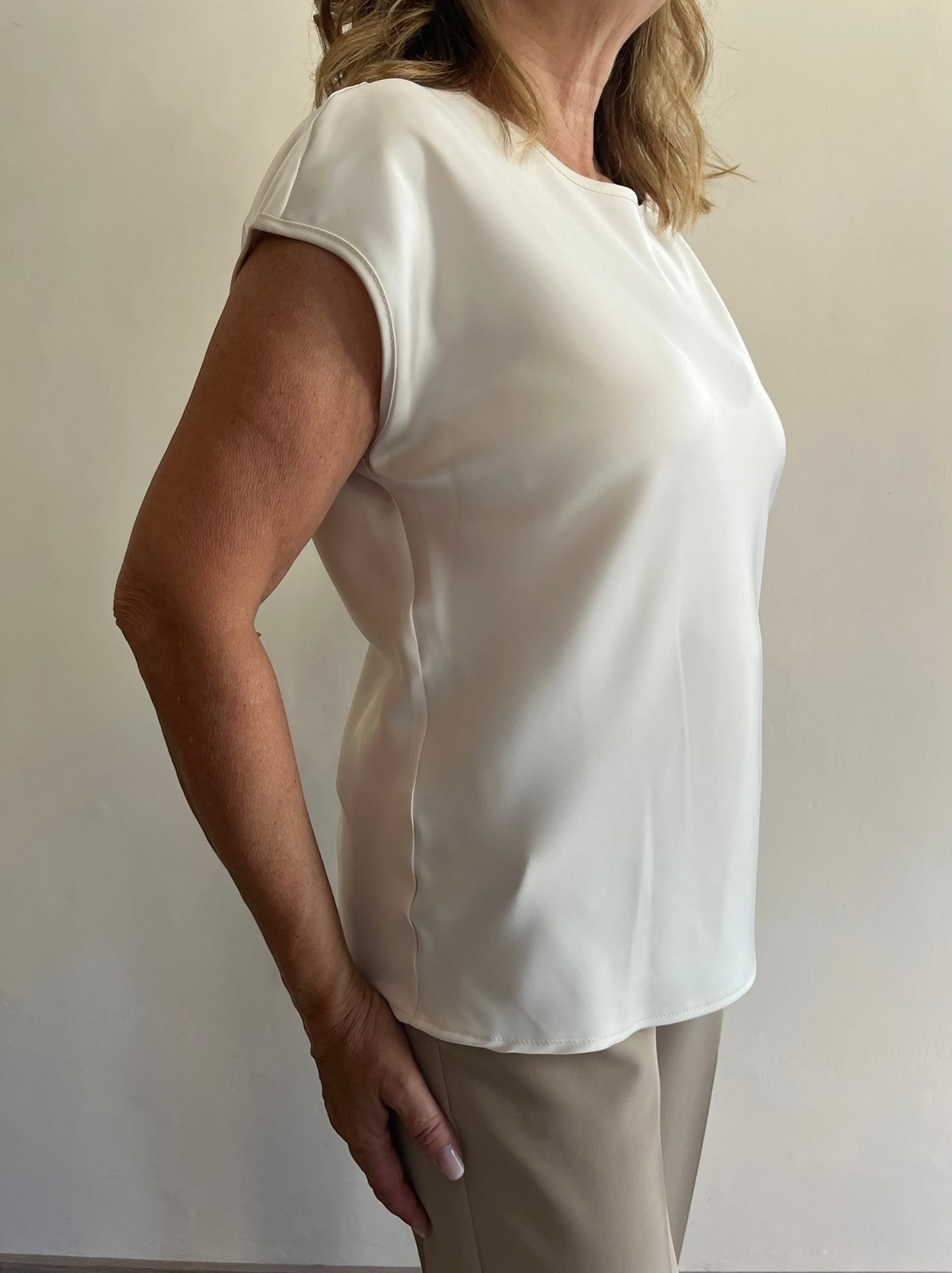 Blusa a manica corta effetto raso art. S22YBGLEA Sandro Ferrone
