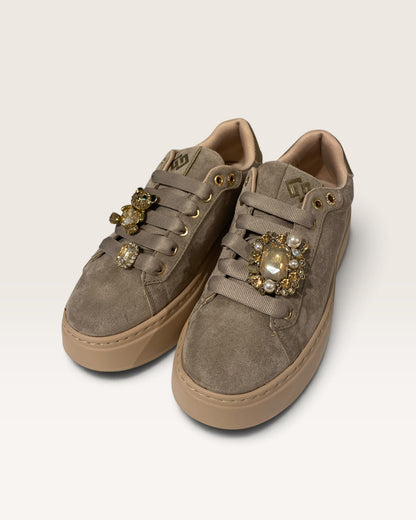 Sneakers con charms art. GB1093-1