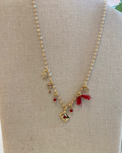 Collana con perline colorate e ciondoli CLOEL