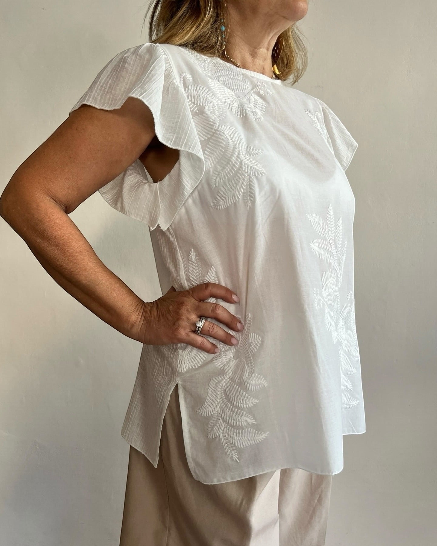 Blusa manica corta con ricami art. A932 PUNTO I.C