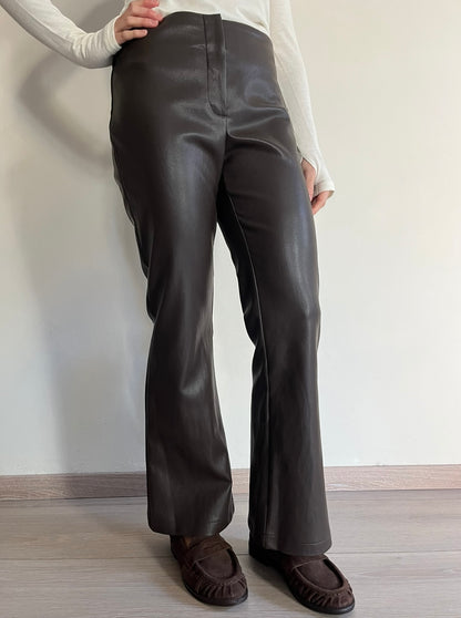 Pantalone flare in ecopelle art. 27P6764 TENSIONE IN