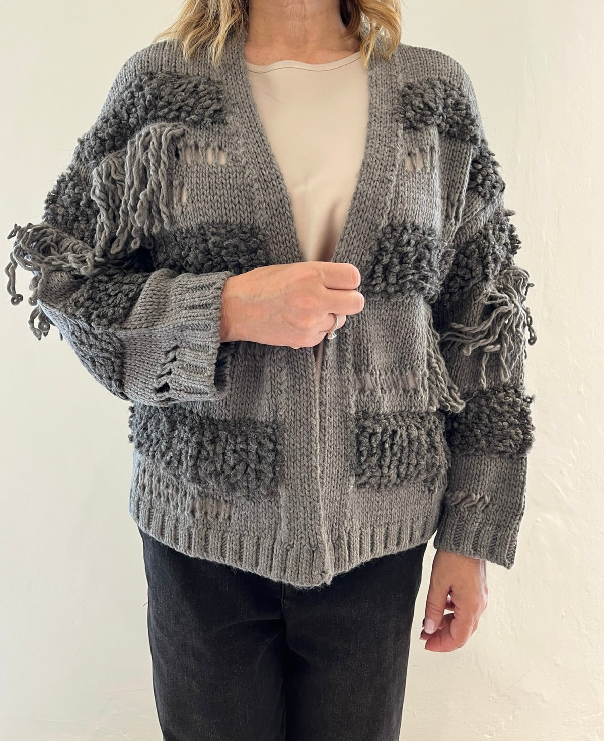 Cardigan con frange art. W26IT125 Gold&Gold