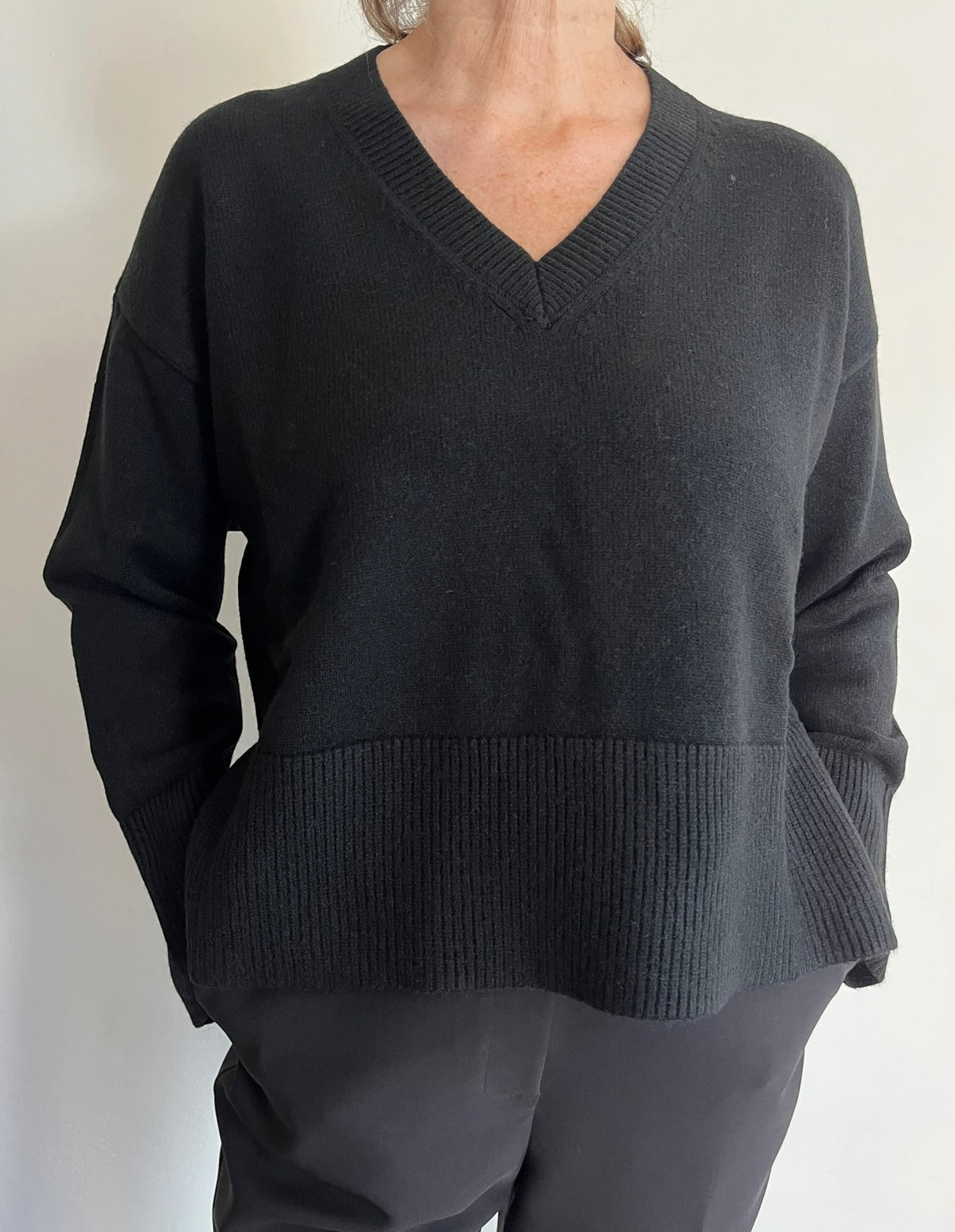 Maglia a scatoletta con scollo a V art.JN0785 CHEAP & CHIC