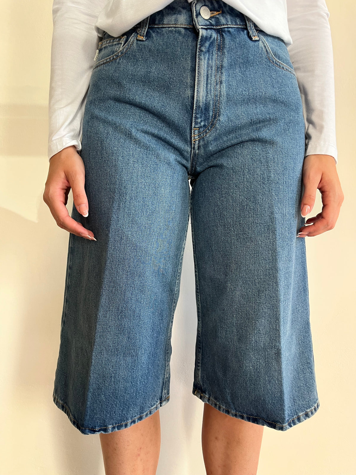 Bermuda in denim art. Shelly DAC5249 VICOLO