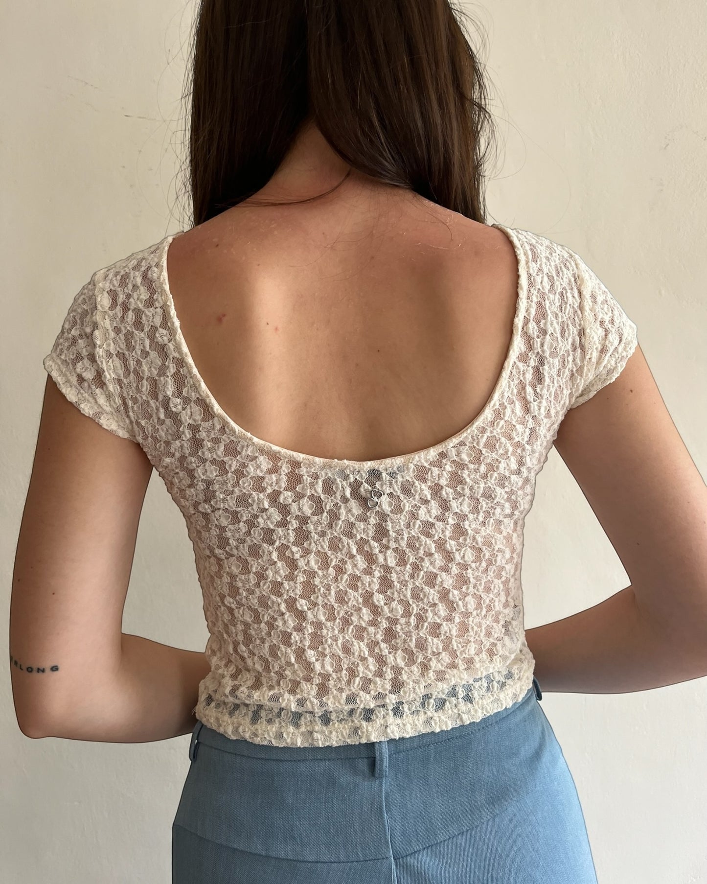 T-shirt pizzo con scollo dietro art. T0TNDXI000 PLEASE